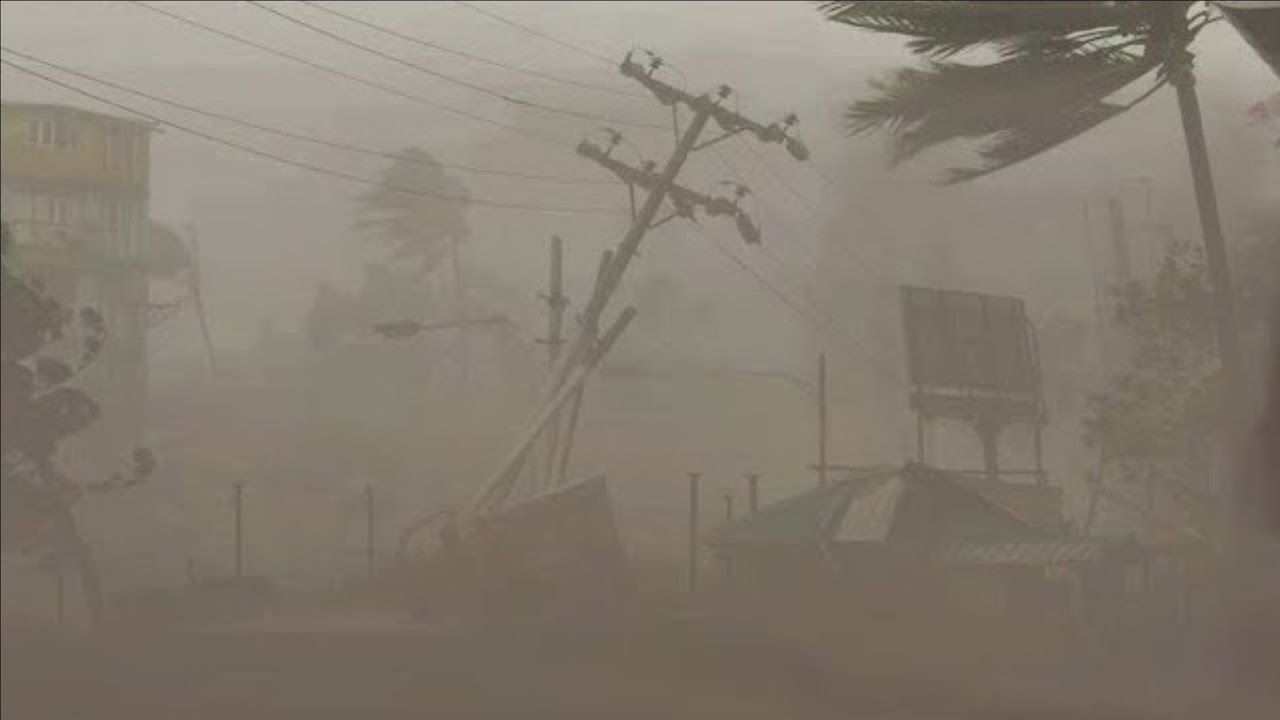 Scary Storm Turned the Day into Darkness in Milan, Northern Italy