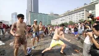 Gangnam Style Flashmob illegal mob   Happy Holiday Indonesia #5   YouTube2