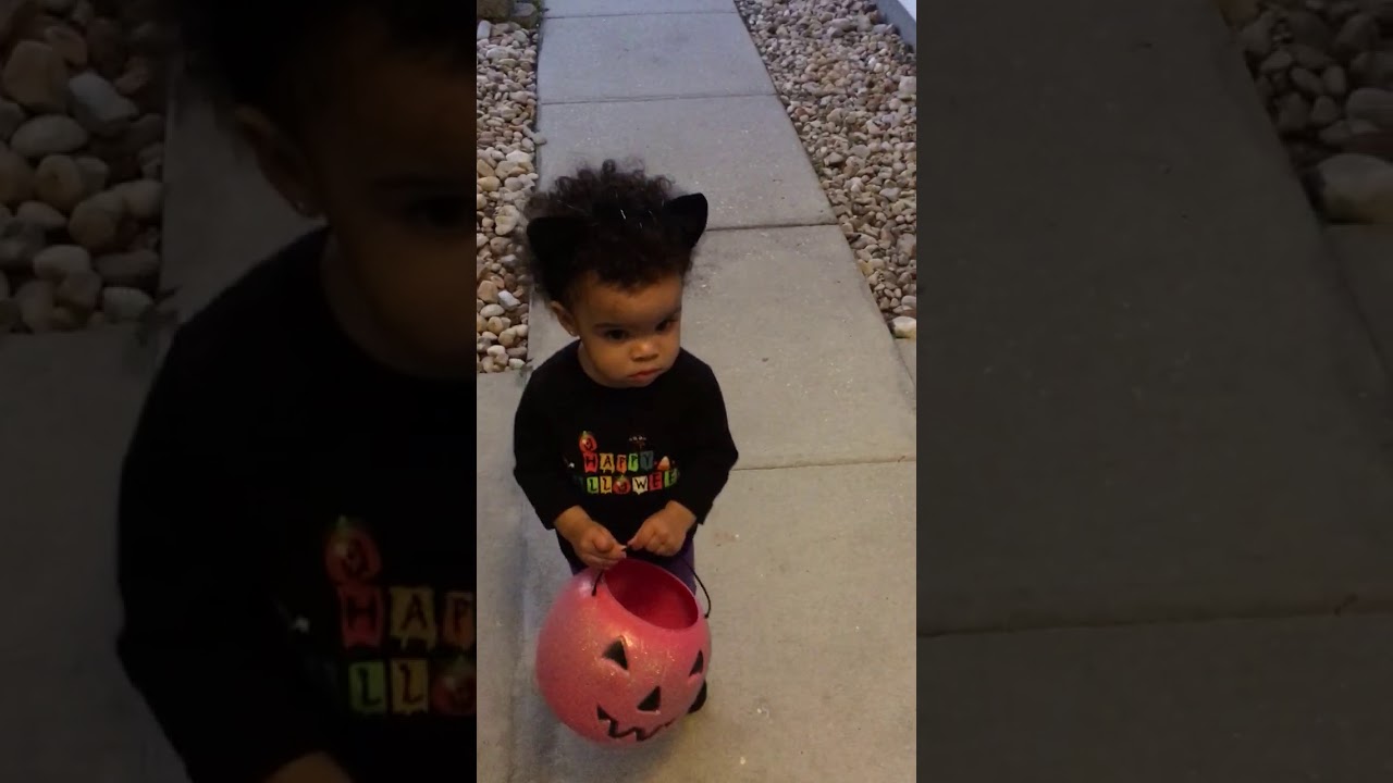 video phone lyrics October 31st Happy Halloween