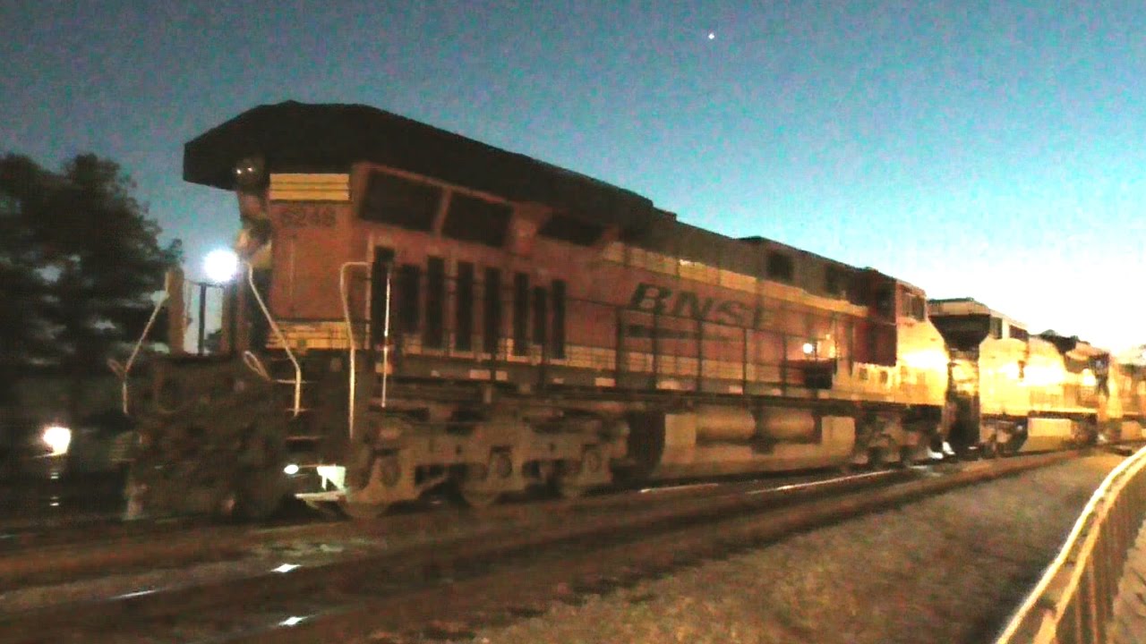 [4B] Nightly Rush Hour in Norfolk Southern's Norris Yard, Irondale, AL, 11/24/2016 ©mbmars01