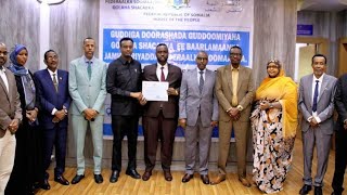 Guddiga Doorashada Guddoomiyaha Golaha Shacabka oo shahaadada