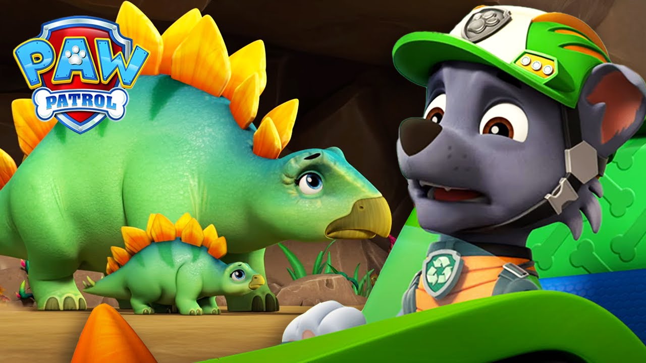 Een gewonde dinosaurus maakt een mama en haar baby bang | PAW Patrol Nederlands