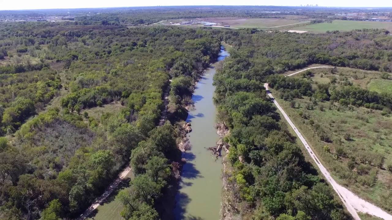 A drone flight over the Trinity river