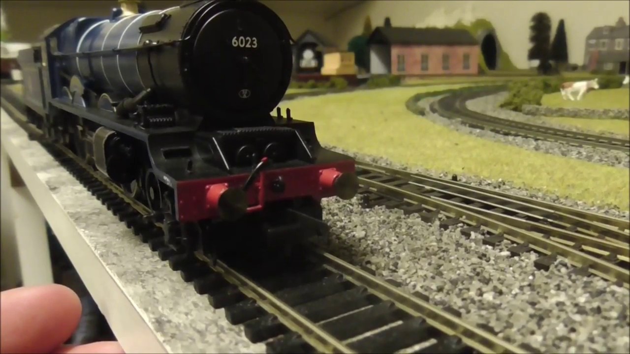 hornby king edward II unboxing and test run YouTube