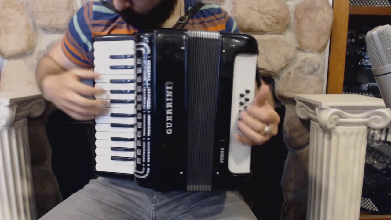 3424 - Black Guerrini Junior Piano Accordion MM 26 12 $499 - YouTube