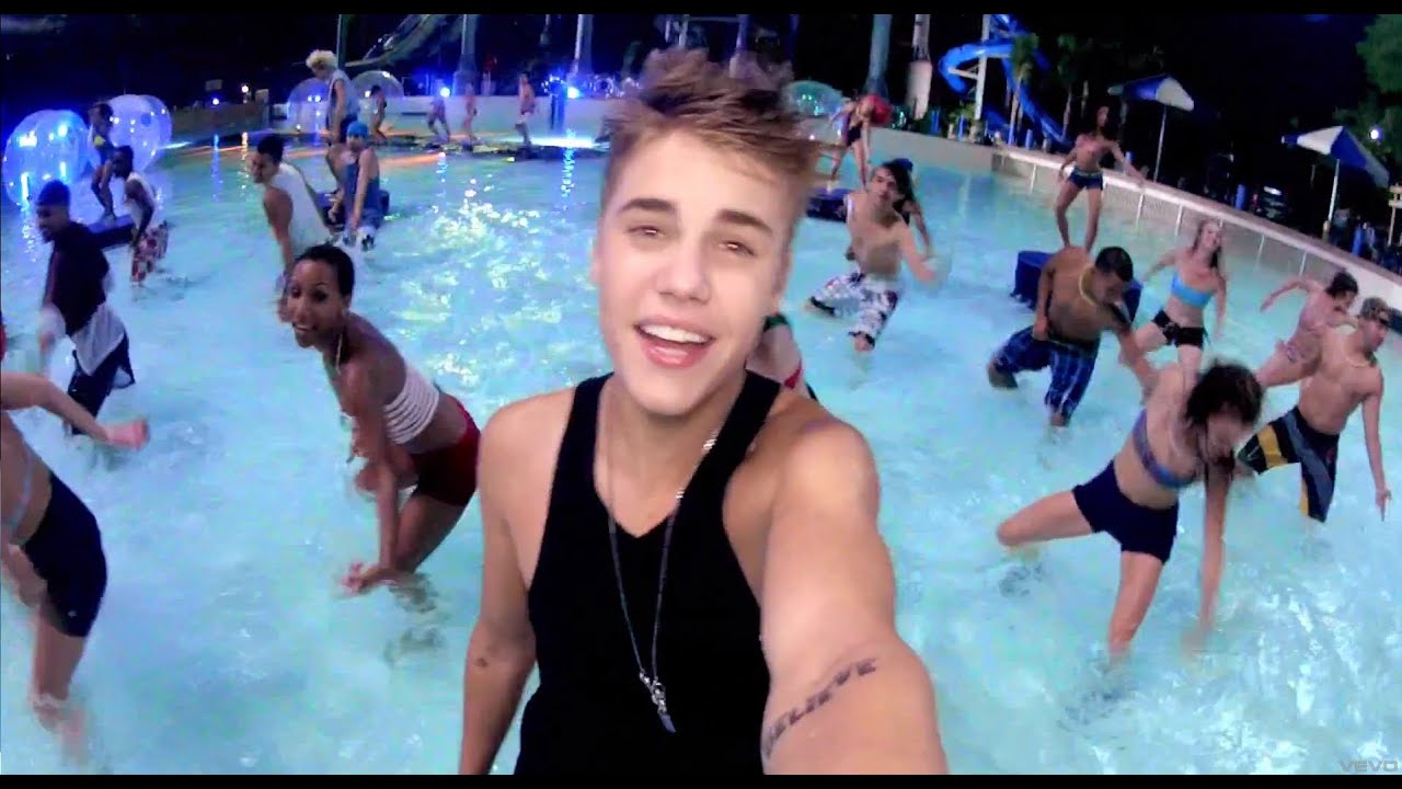 Justin Bieber Makes YouTube History - 3 Billion Views