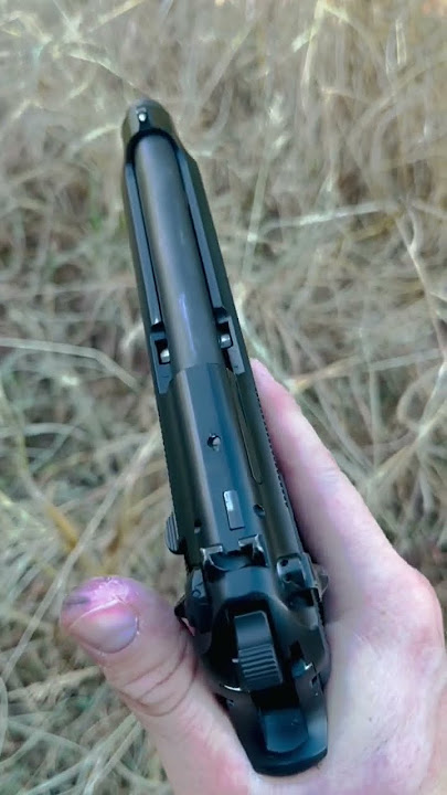 Beretta M9 -Using the Safety