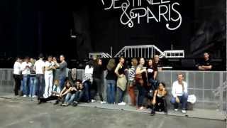Фан-зона после запуска на концерт Britney Spears в Москве 2011