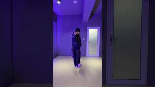 Moonwalkin'🌕 #DIGNITY #디그니티 #ON #온 #shorts