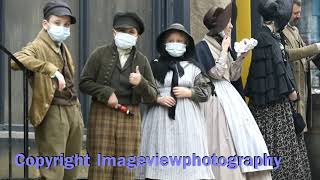Details First look Emily movie BTS Emma Mackey! News