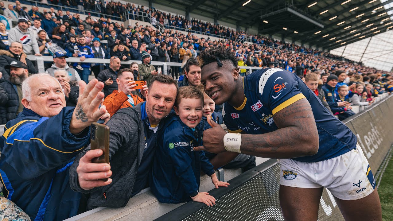 За игрой — Leeds Rhinos против Catalans Dragons