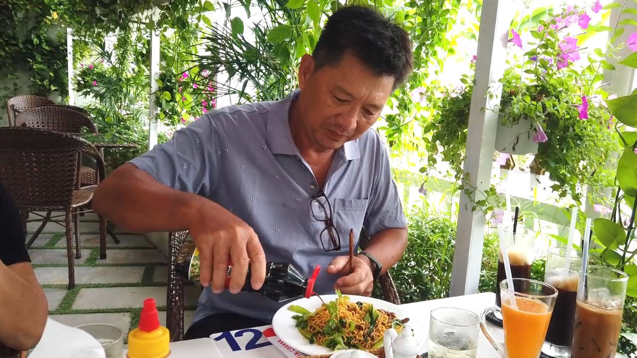 cafe ăn sáng ngon tphcm Update New Đi ăn sáng ở Sài Gòn và uống cà phê xem ngon hơn Kiên Giang không hihi... Út Dựt