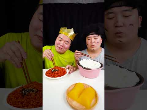 Fire noodles, Fried chicken, big chicken 🍗 Funny Mukbang #shorts