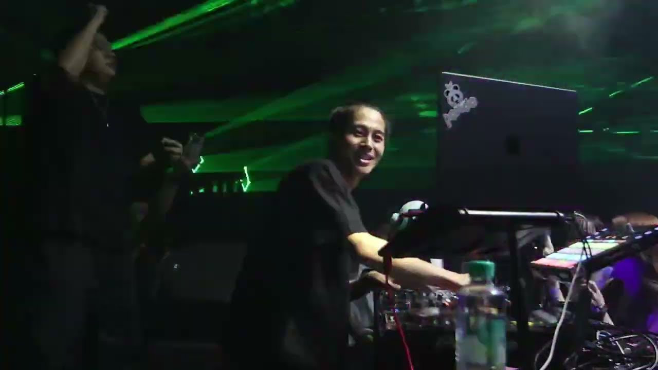 Live DJ Panda di Blue Fire Beach Club part 2 - TikTok! | 18 Agustus 2025, 23:39 WIB