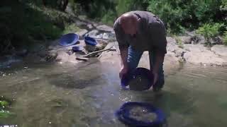 HOW TO USE THE XP GOLD PANS Gold Panning Tutorial with expert Jean Luc Billard