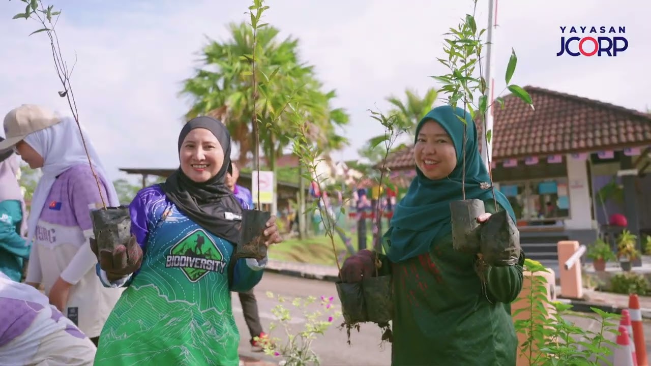 From Hands to Roots | Volunteers Plant for a Better Future