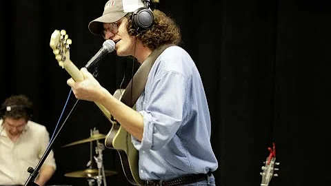 Acoustic Interlude Session: Forrest