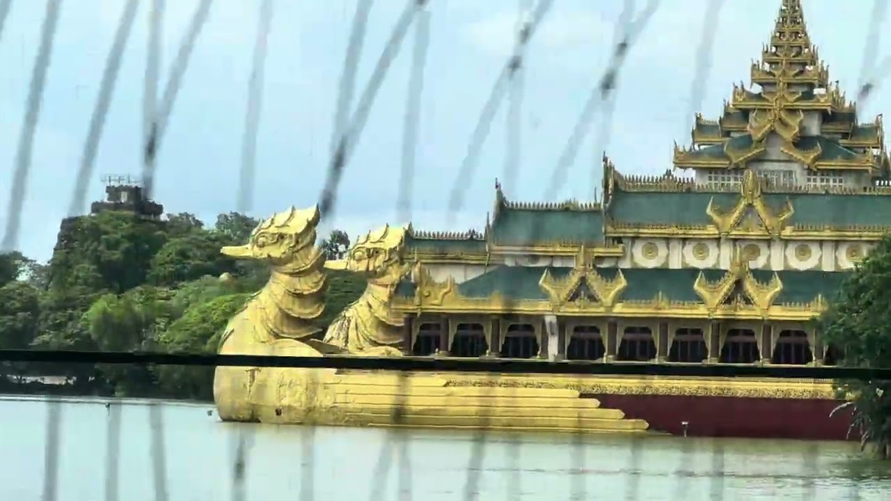 Karaweik Palace - Yangon, Myanmar 🇲🇲