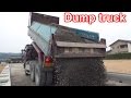 はたらくくるま ダンプカー Dump truck下層路盤材搬入 Construction site in Japan