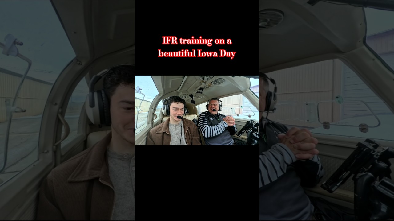 Готовлюсь к вылету на тренировку по полетам по приборам. Еще один прекрасный день в Айове! 