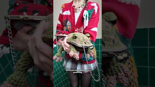 free crochet frog purse pattern on my channel!