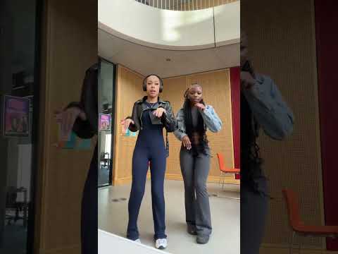 Dance With Tik Tok Tiktokdance Dance Danceeyyyy Dancer Dancey Toktok Duet Danceydance 