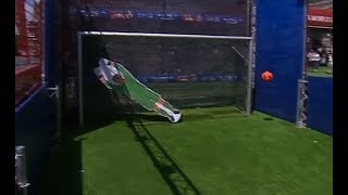 Khi Lãnh Đạo Đá Banh Voa