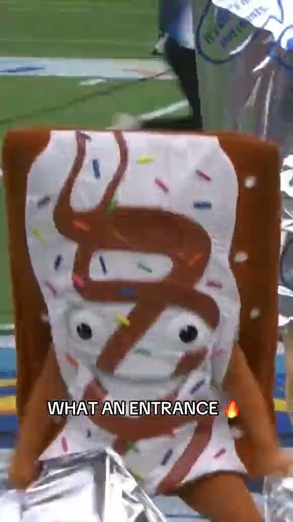 THE POPTARTS BOWL HAS BEGUN ?