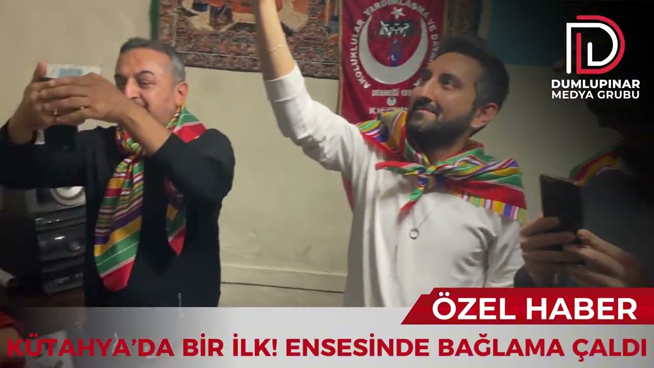 Alışılmışın Dışında Bir Gösteri: Kütahya’da Ensesinde Bağlama Sürprizi