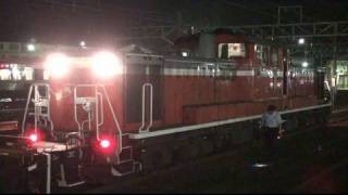 DD51形ディーゼル機関車 機関始動 - YouTube