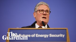 UK going ‘all out’ to to be a clean energy superpower, says Starmer