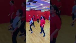 Zumba dance !! Zumba Fitness !! #trending #shorts #youtubeshorts Resimi