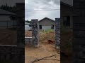 СТ "Стрелец" — стильный забор на этапе установки 🛠️🖤