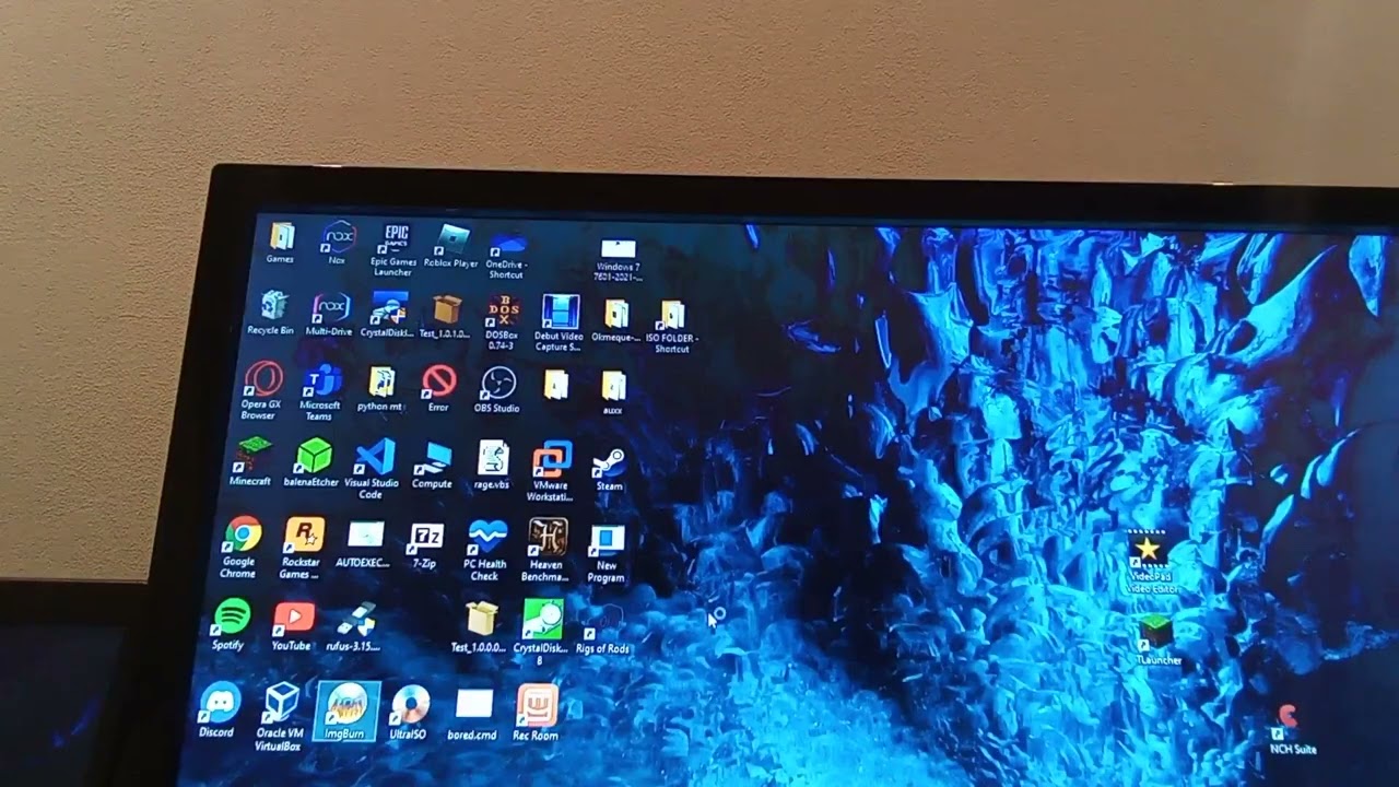 Trying to read from a 1995 CD-ROM