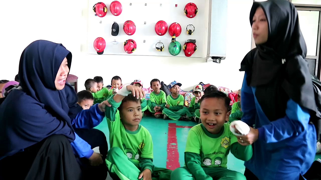 Outing class Tema Air Udara Api..
TKIT Nurul Hidayah..