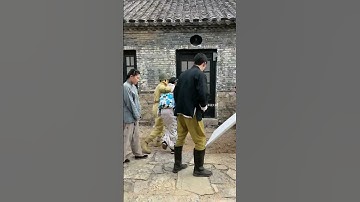 Recording the bits and pieces of filmmakers. God knows how many times I have watched it. The mor