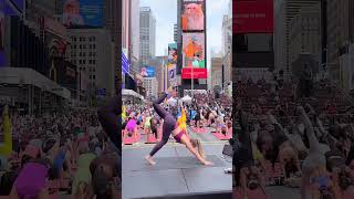 Download Lagu Summer Solstice Yoga in Times Square Manhattan New York City 2023 #newyorkcity #summersolstice #yoga MP3