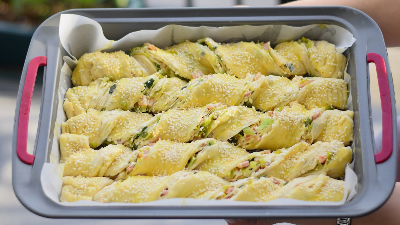 Socna slojevita pita! Testo vazdusasto,topi se u ustima! Juicy Layered Pie!