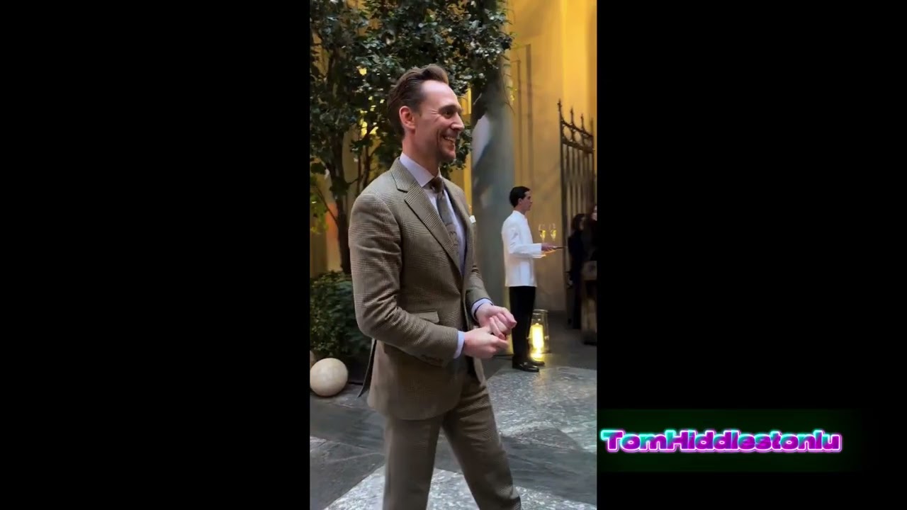 (NEW) Tom Hiddleston attends the Ralph Lauren fashion show durning Milan fashion Week #milan