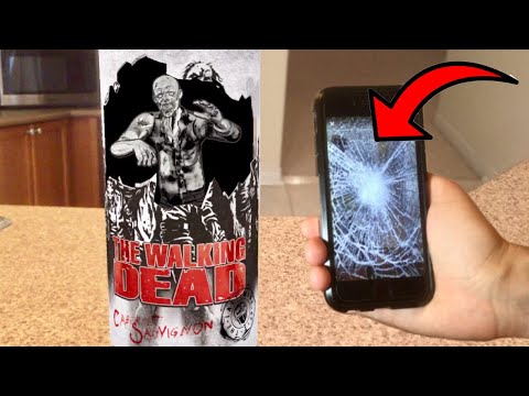 The Walking Dead - Living Wine Labels | Augmented Reality