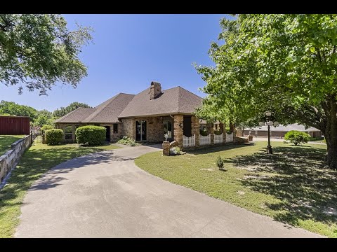 215 Willow Creek Lane, Ovilla, TX home video tour