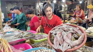 Market show: Buy shrimp and squid for cooking | Seafood stir-fry noodle