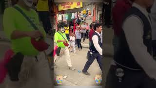 El mimo en la calle haciendo su arte#humor#viral#videoviral#parati#fyp