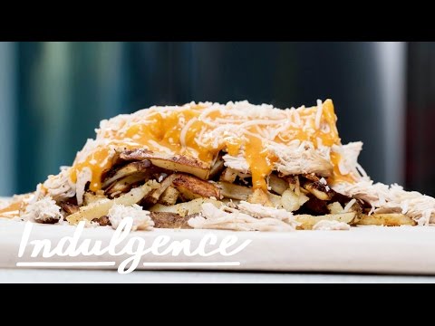 This Buffalo Chicken Poutine Isn’t Faithfully Canadian, But Who Cares
