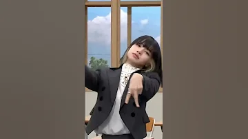 LISA Famous Crab Dance 