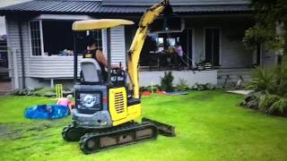 excavator carousel in New Zealand during coronavirus2020 lockdown