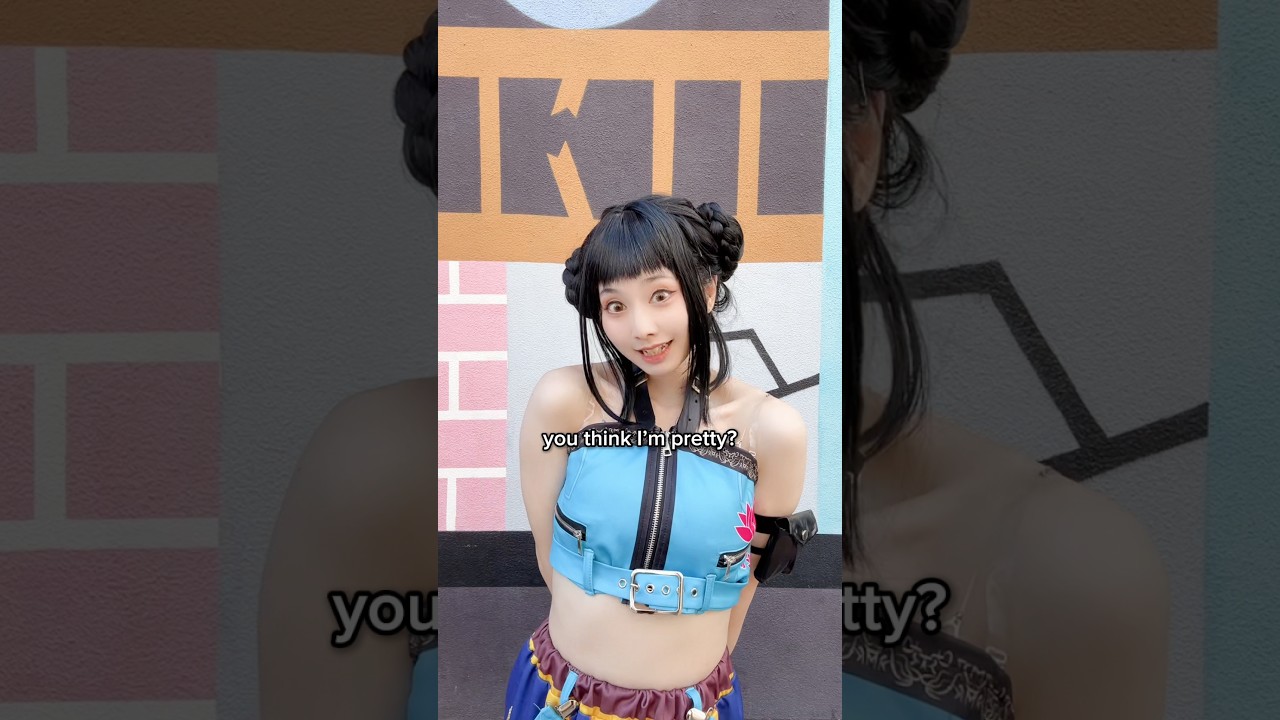 Zoey is pretty! | Kpop Demon Hunters Zoey & Mystery Cosplay 