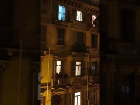 ITALIAN SINGING AND DANCING MACARENA IN THEIR BALCONY S 