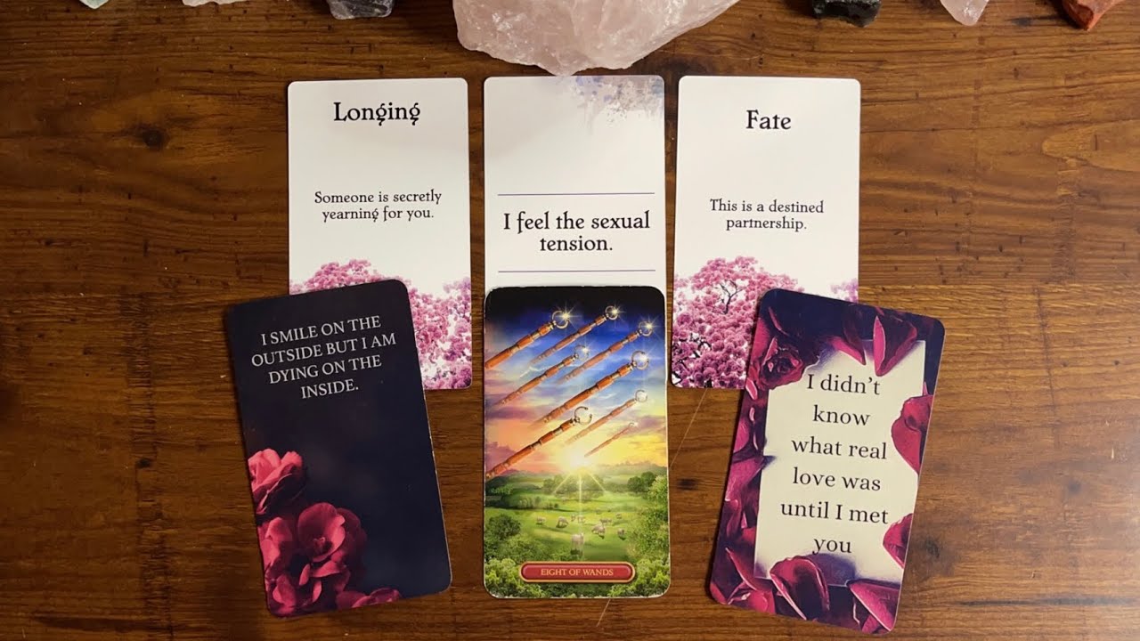 Pisces 💗 Someone is thinking of you right this moment. No one makes them feel the way you do. 😏