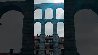 The Majestic Aqueduct of Segovia 🇪🇸#segovia #aqueductofsegovia #romanengineering #spaintravel
